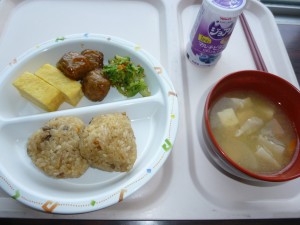 R7.6 ③